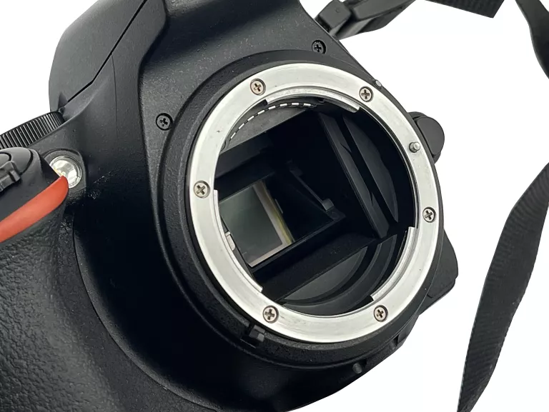 APARAT NIKON D5600 + OBIEKTYW NIKOR VR 18-55MM ZESTAW! PRZEBIEG 15K!
