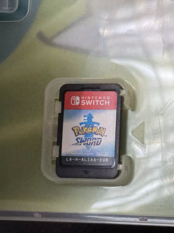 GRA NINTENDO SWITCH / POKEMON SWORD / PUDEŁKO