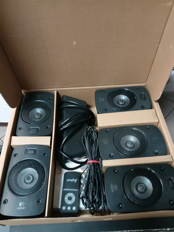 ZESTAW GŁOŚNIKÓW LOGITECH Z906 5.1 KOMPLET