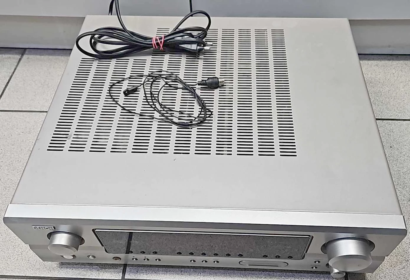 amplituner-denon-avr-1306-stan-11323-2