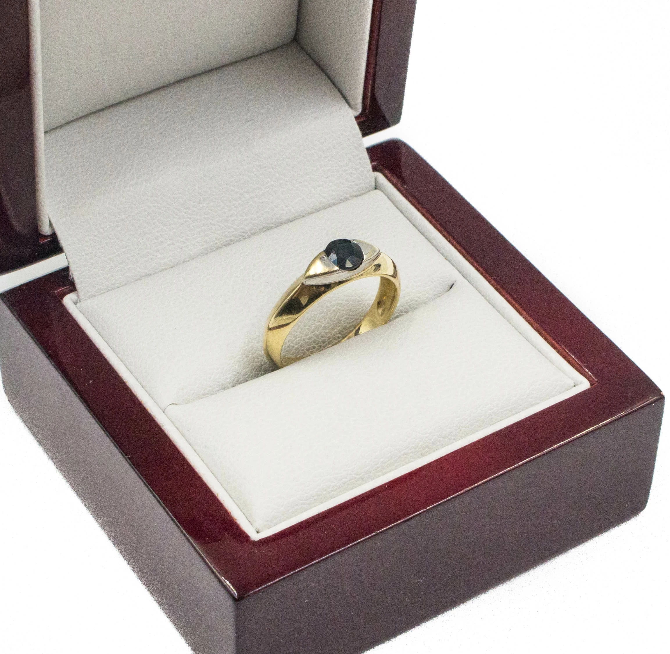 zloty-pierscionek-z-czarnym-oczkiem-r11-14k-w233g-pilsudskiego-57-marki