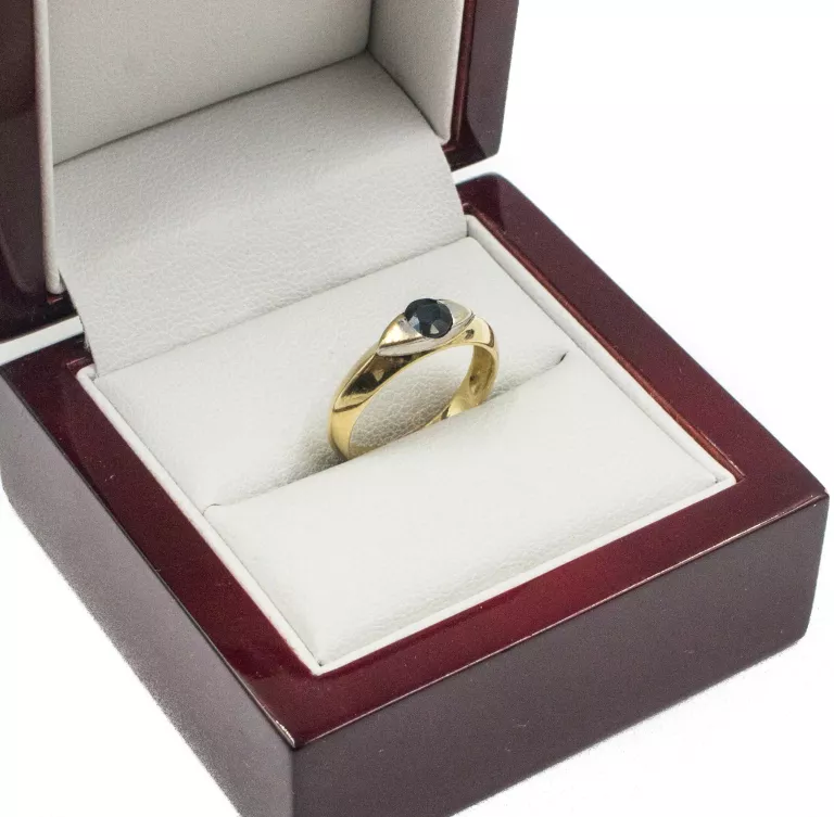 zloty-pierscionek-z-czarnym-oczkiem-r11-14k-w233g-pilsudskiego-57-marki