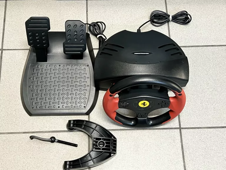 KIEROWNICA THRUSTMASTER FERRARI RED LEGEND EDITION