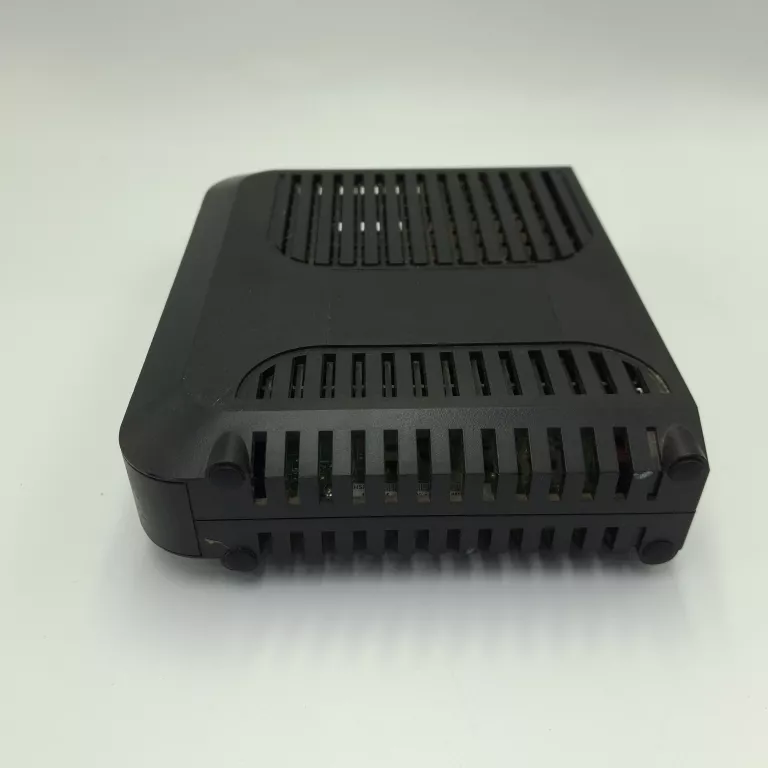 MODEM KABLOWY CISCO EPC3208 EURODOCSIS 3.0 / ETHERNET X1