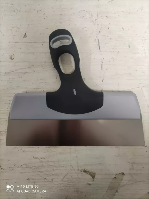 ANZA SZPACHLA SZPACHELKA SZEROKA Z RĄCZKĄ 2K 25CM