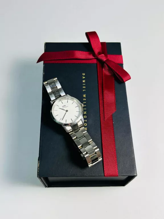 zegarek-daniel-wellington-75481017568-stan-11323-2
