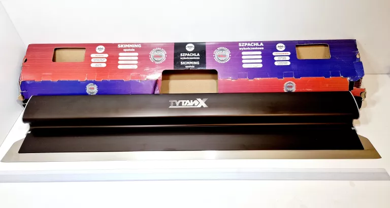 SZPACHLA WYKOŃCZENIOWA ALUMINIOWA TYTANX 800 MM