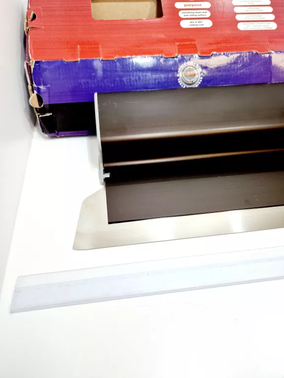 SZPACHLA WYKOŃCZENIOWA ALUMINIOWA TYTANX 800 MM