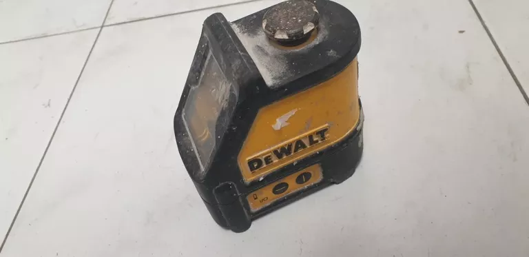 LASER DEWALT DW087