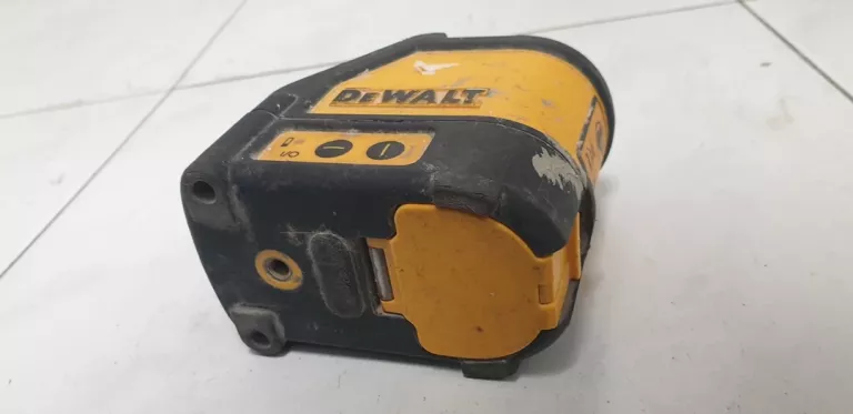 LASER DEWALT DW087