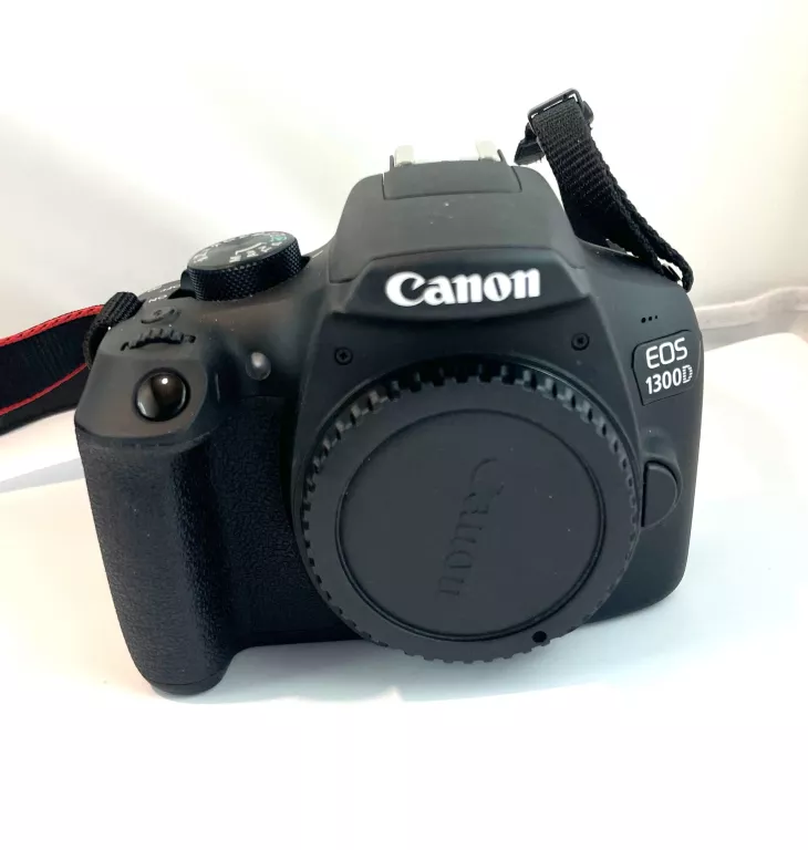 APARAT CANON EOS 1300D DS12621