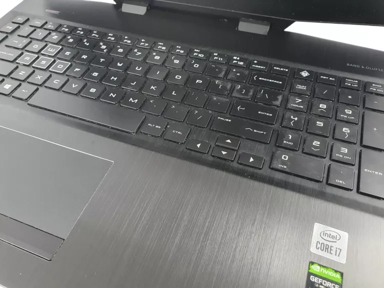 LAPTOP HP OMEN 17-CB1004NW 17,3 " INTEL CORE I7 16 GB / 512 GB