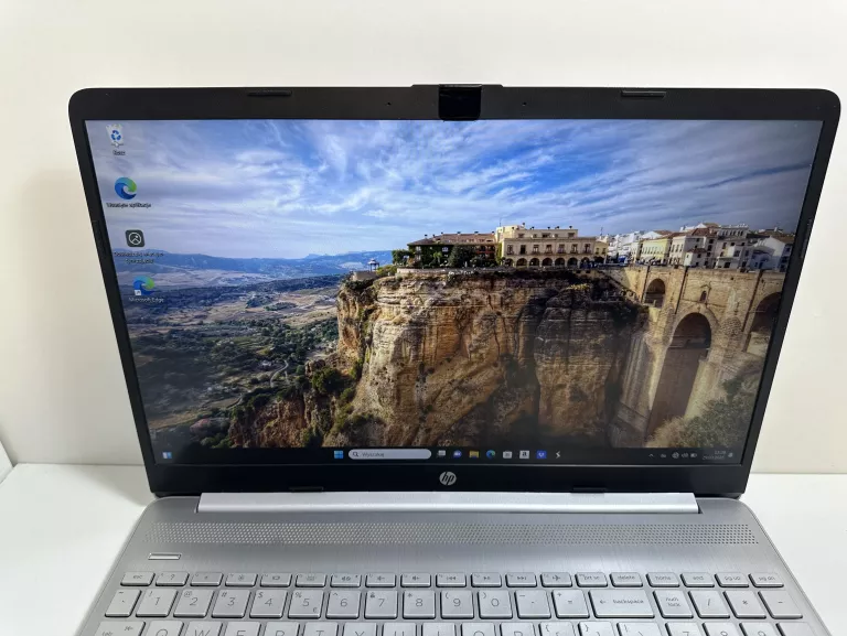 LAPTOP HP 15-DW1000NW 15.6" I3-10110U/8RAM/256SSD/WIN11 WARTO/OKAZJA