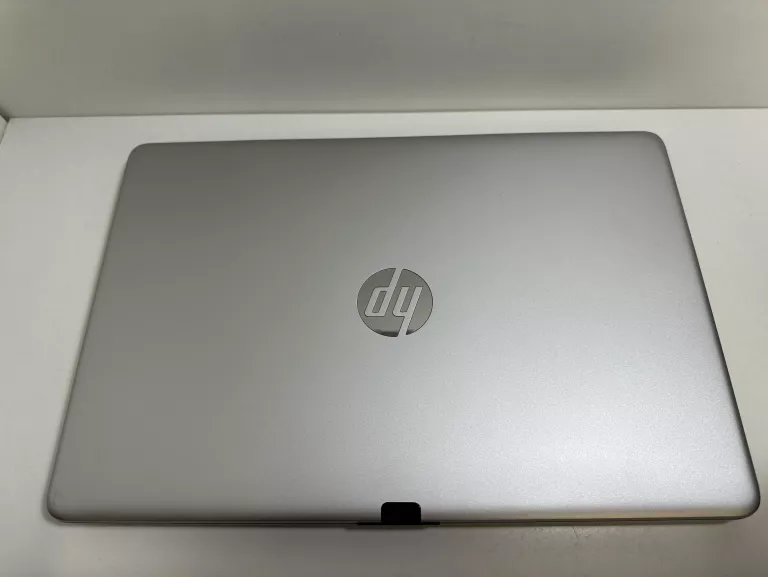 LAPTOP HP 15-DW1000NW 15.6" I3-10110U/8RAM/256SSD/WIN11 WARTO/OKAZJA
