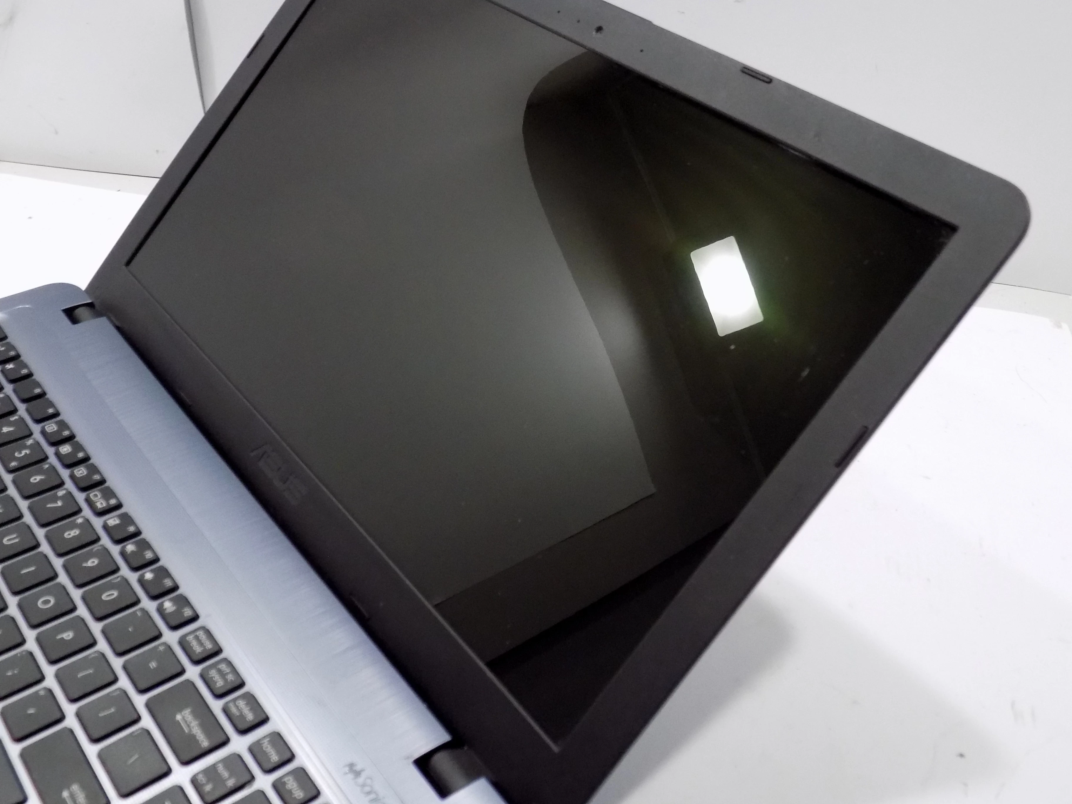 laptop-asus-a540l-intel-i34-gb256-ssdw10-stan-11323-2