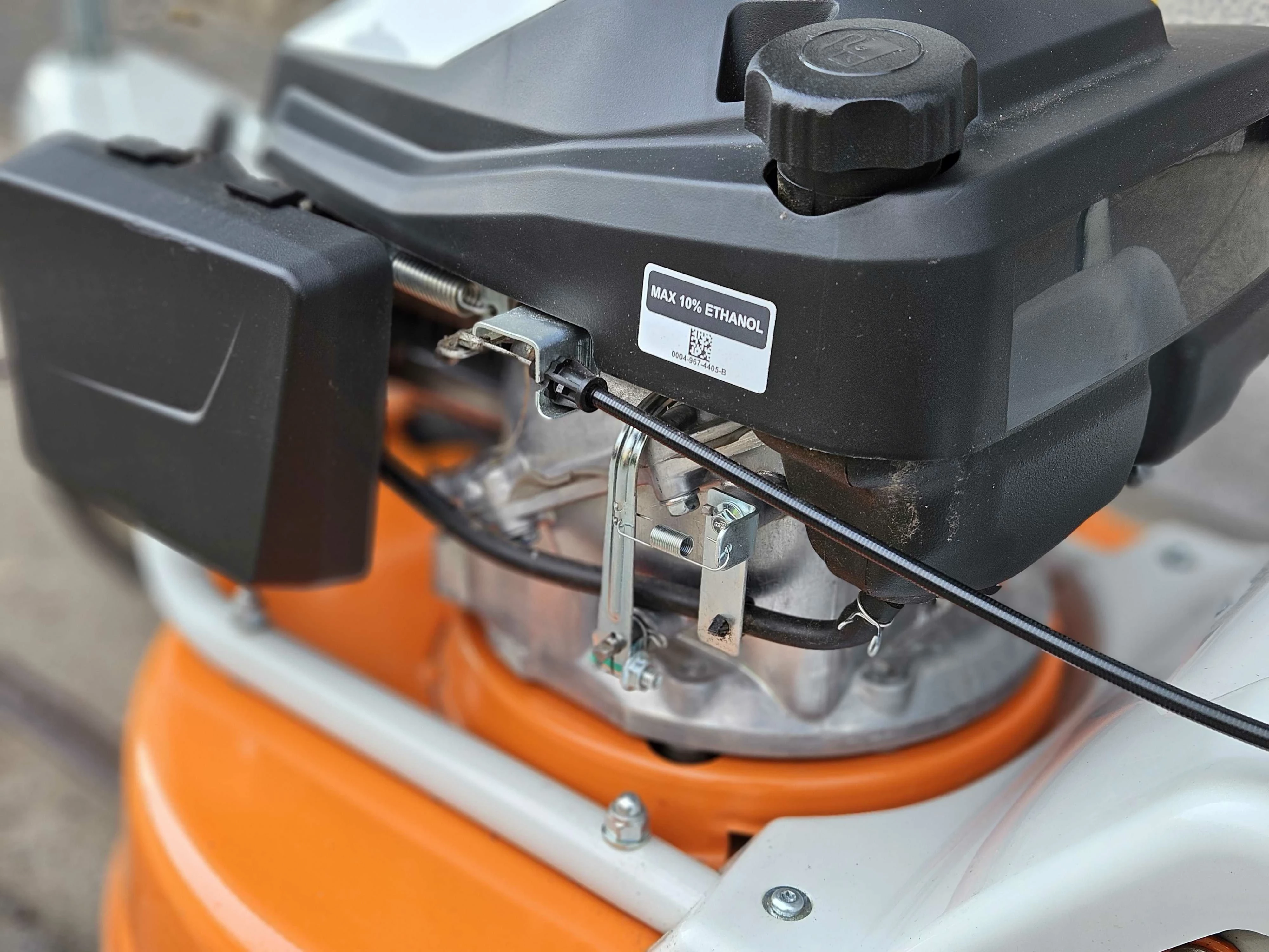 kosiarka-spalinowa-stihl-rm-3-rt-z-napedem-mulczowanie-pojemnosc-kosza-1