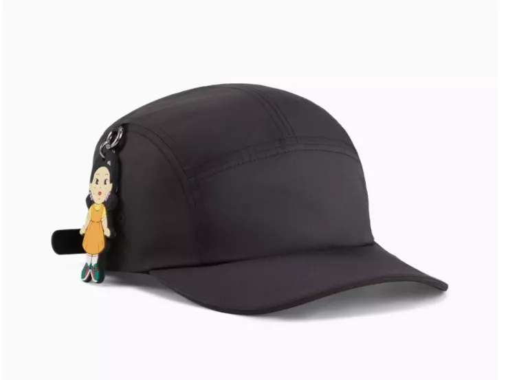 CZAPKA Z PŁASKIM DASZKIEM PUMA × SQUID GAME CZARNA