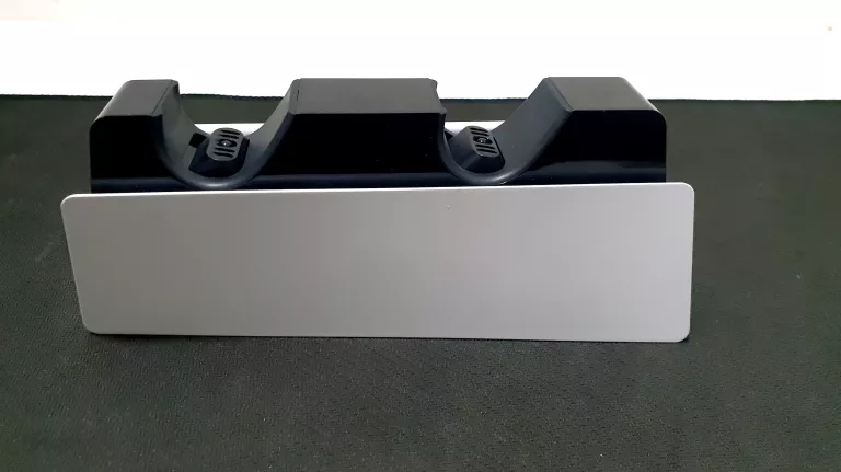 STACJA ŁADOWANIA SONY PS5 DO PADA DUALSENSE BIAŁA
