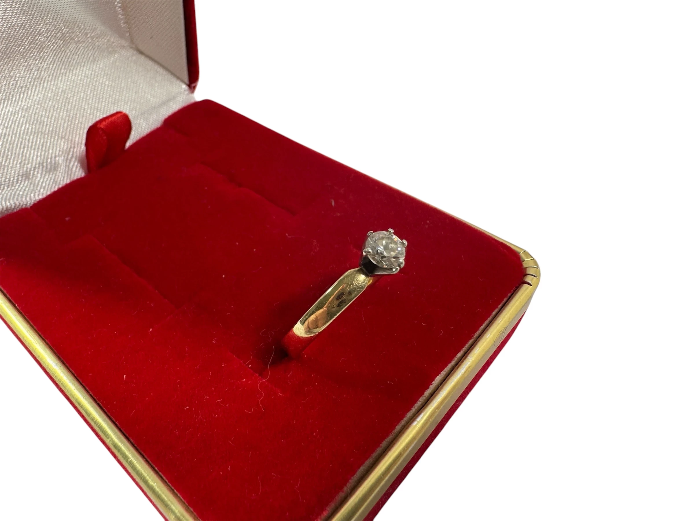 klasyczny-zloty-pierscionek-proby-333-24g-13-stan-11323-2