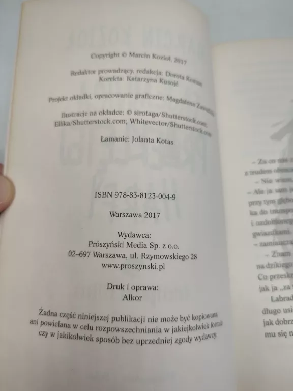 KSIĄŻKA TAJEMNICA PRZEKLĘTEJ HARFY MARCIN KOZIOŁ