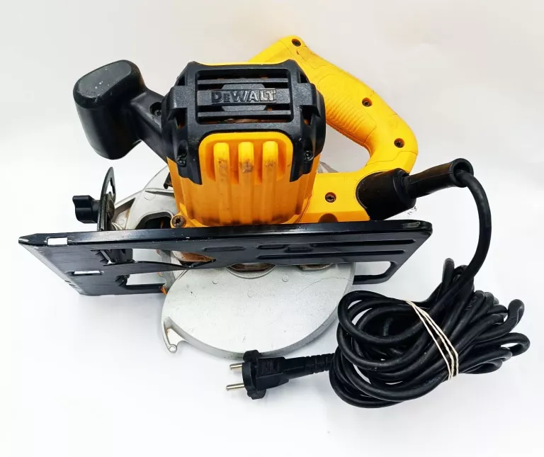 PILARKA TARCZOWA DEWALT DWE550