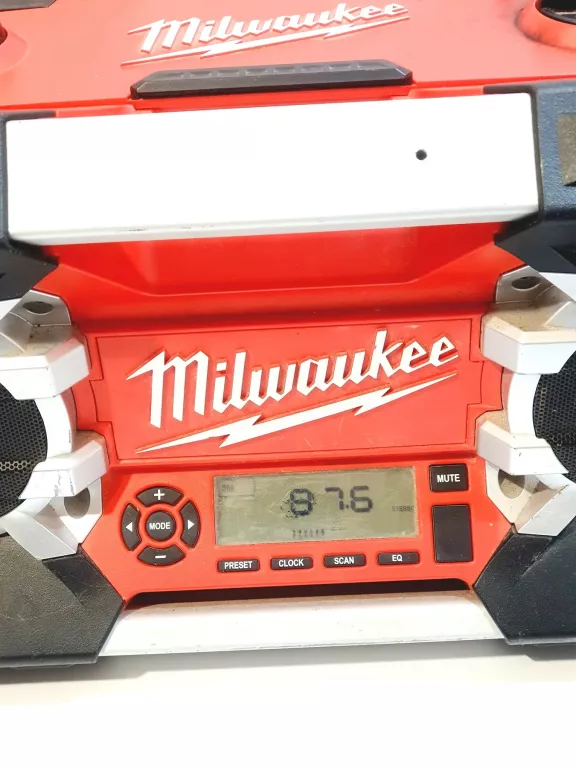 RADIO BUDOWLANE MILWAUKEE C12-28 DCR