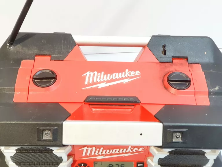 RADIO BUDOWLANE MILWAUKEE C12-28 DCR