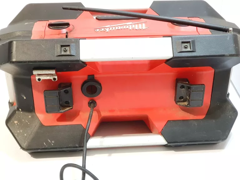 RADIO BUDOWLANE MILWAUKEE C12-28 DCR