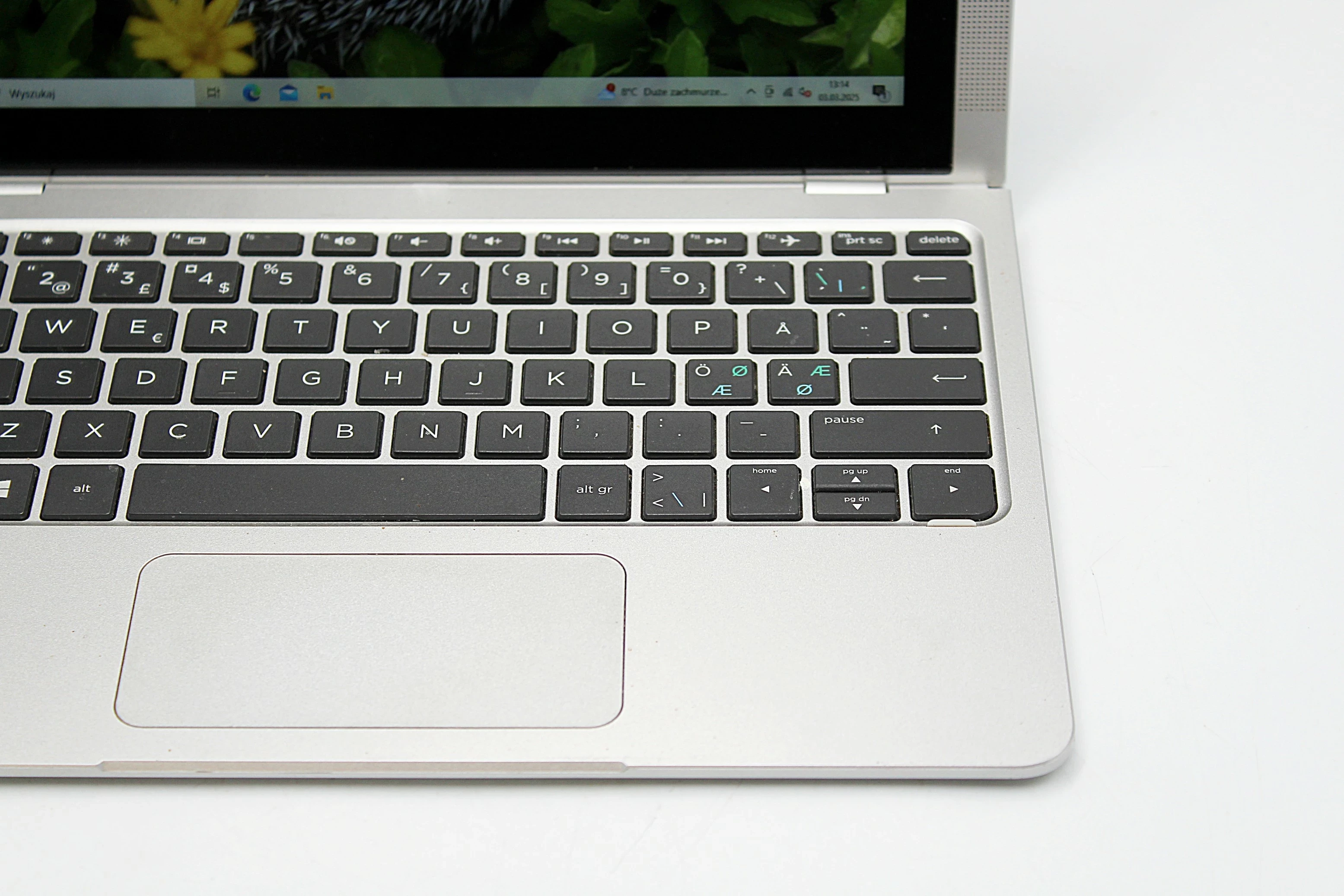 laptop-hp-x2-210-g2-intel-atom-x5-z8350-464gb-seria-procesora-4366-500033