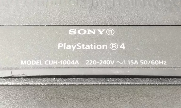 KONSOLA  SONY PLAYSTATION 4 500GB CUH-1004A