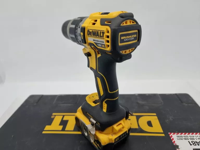 MŁOTOWIERTARKA DEWALT DCH263 DEWALT DCD796 WKRĘTARKA UDAROWA