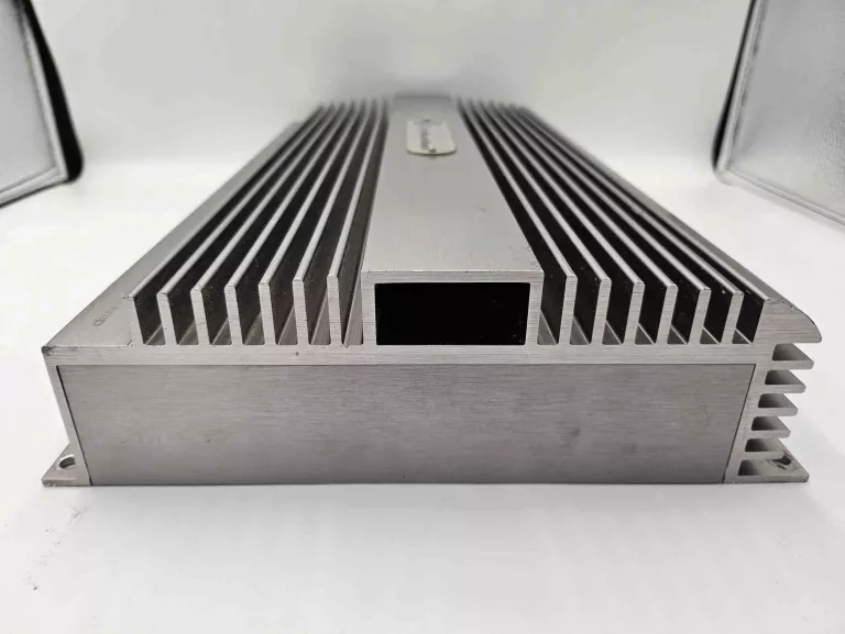 wzmacniacz-samochodowy-dls-ultimate-a-series-a6-marka-221141-294657