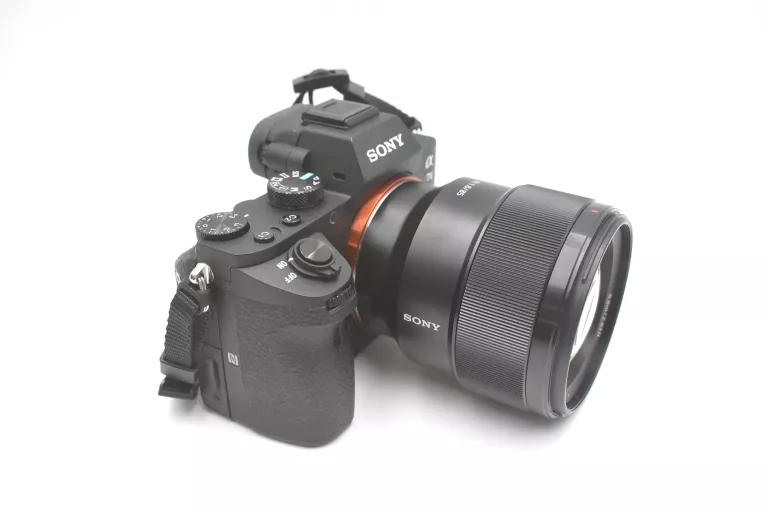 APARAT SONY ALPHA A7 II ILCE-7M2 + OBIEKTYW SONY SEL85F18 FE 1.8/85