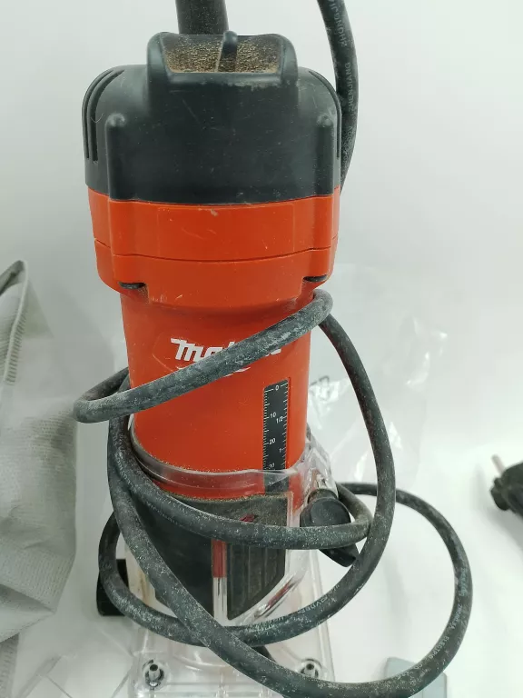 frezarka-krawedziowa-jednoreczna-makita-mt-m3700-ean-gtin-0088381815703