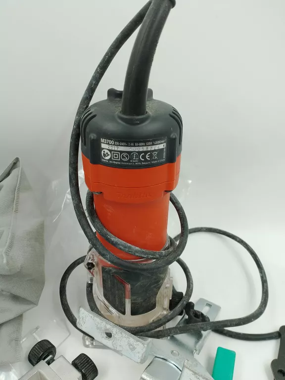 frezarka-krawedziowa-jednoreczna-makita-mt-m3700-stan-11323-2