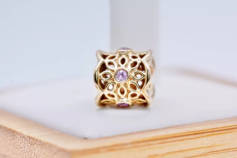 ORYGINALNY CHARMS PANDORA RÓŻOWA FREZJA Z SZAFIRAMI 750803PSA 585 2,91G