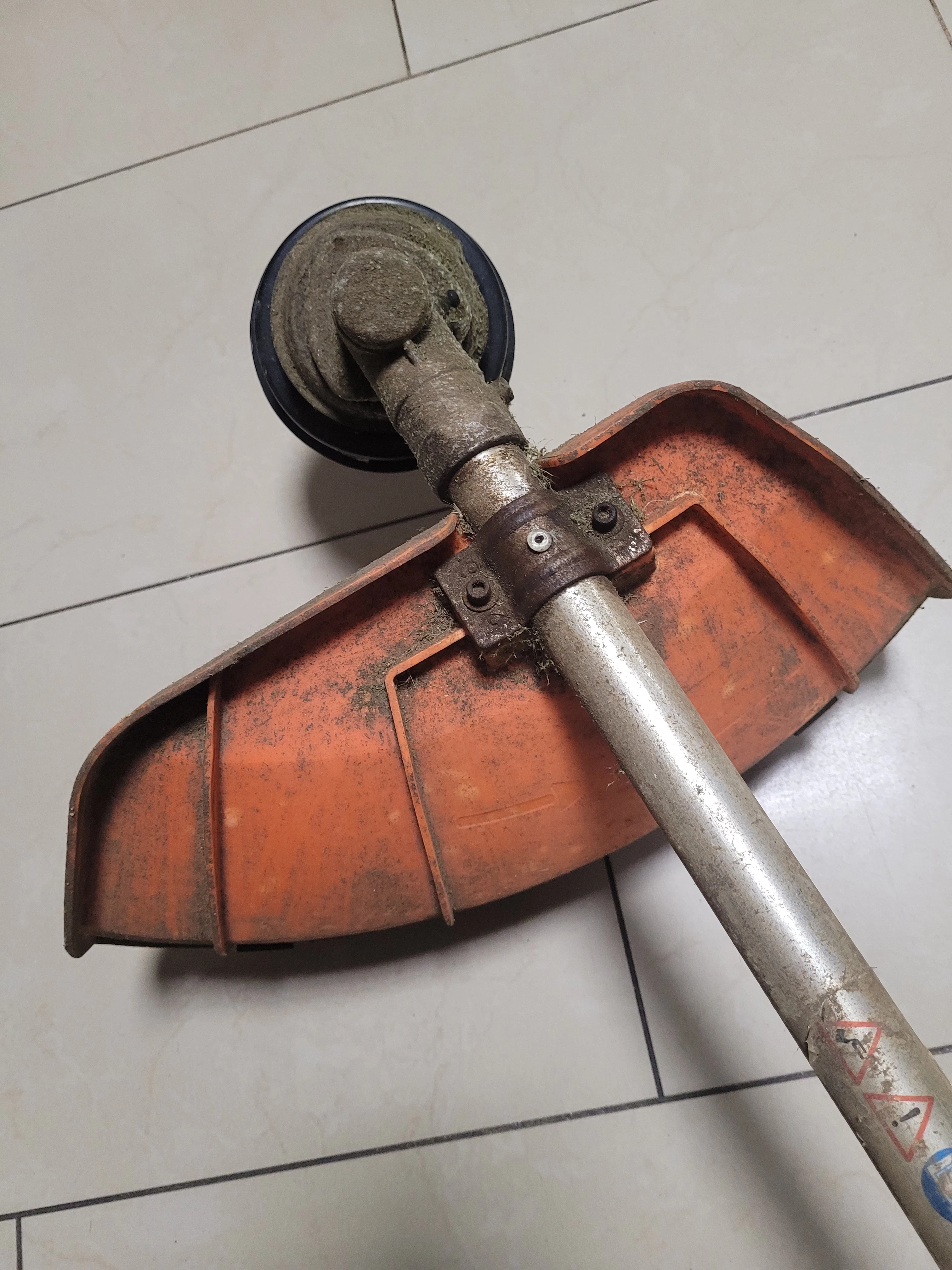 kosa-spalinowa-demon-rq580-moc-silnika-3800