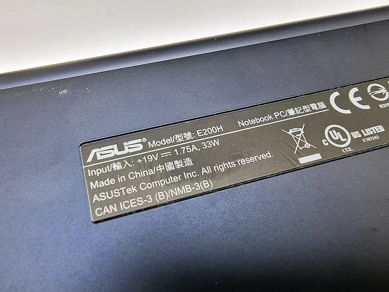 LAPTOP ASUS E200H