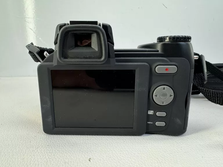 APARAT CYFROWY POLO D7100