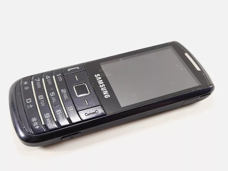 TELEFON KOMÓRKOWY SAMSUNG B2710 SOLID 32 MB/32 MB 3G CZARNY
