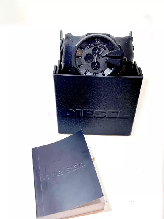 ZEGAREK DIESEL DZ4378