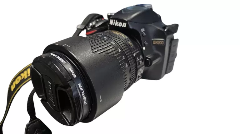 APARAT NIKON D3200 + OBIEKTYW 18-105MM + FILTR MARUMI UV 67MM