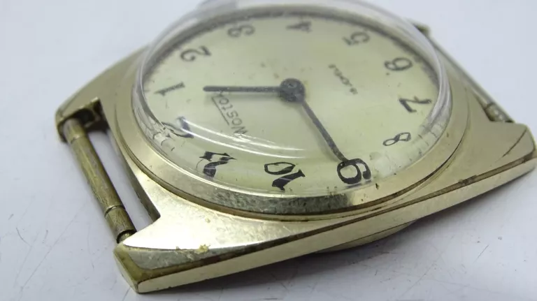 ZEGAREK WOSTOK 18 JEWELS MADE IN USSR