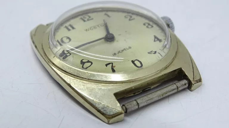 ZEGAREK WOSTOK 18 JEWELS MADE IN USSR