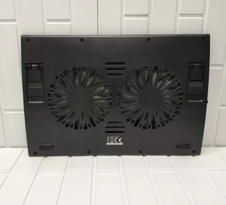 PODSTAWKA CHŁODZĄCA POD LAPTOP 17" MEDIA-TECH COBRA PRO MT2659