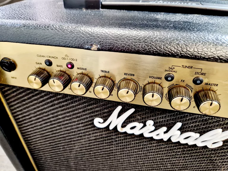 WZMACNIACZ GITAROWY MARSHALL MG30CFX GOLD | COMBO