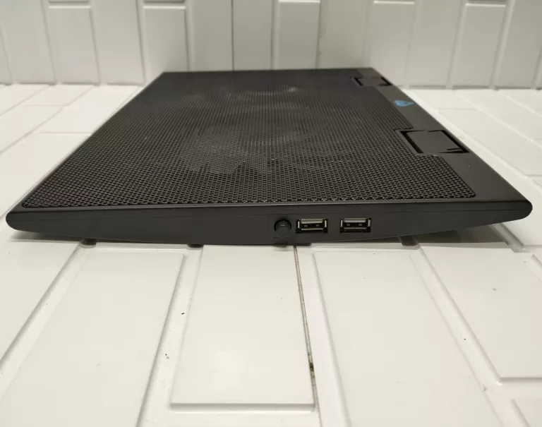 PODSTAWKA CHŁODZĄCA POD LAPTOP 17" MEDIA-TECH COBRA PRO MT2659