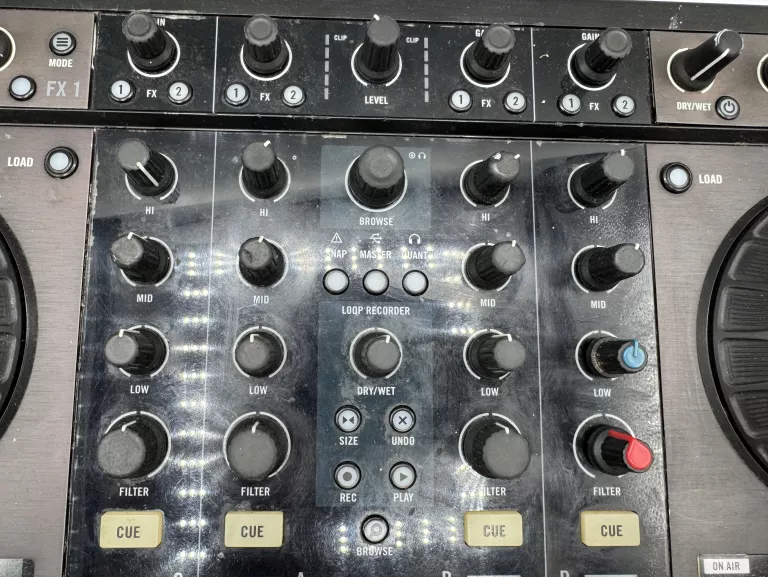 KONSOLETA KONTROLER DJ NATIVE INSTRUMENTS TRAKTOR KONTROL S4 MK1