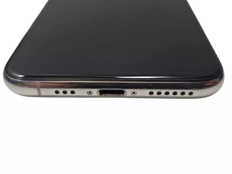TELEFON IPHONE 11 PRO 4 GB / 64 GB 4G (LTE) SREBRNY 72% BATERII SERWIS!
