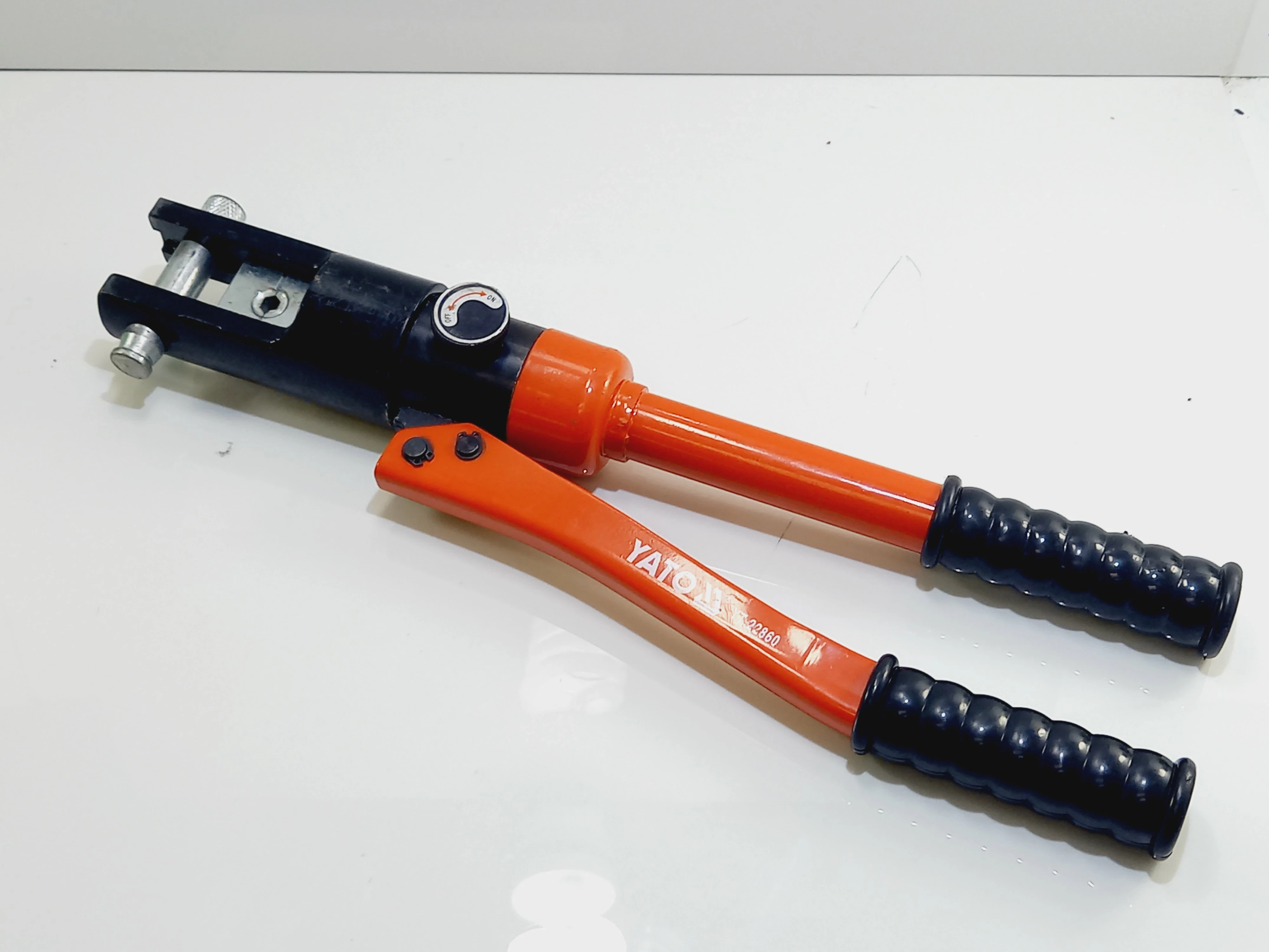 zaciskarka-reczna-yato-yt-22860-maksymalna-sila-nacisku-600